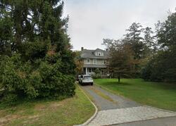 Pre-foreclosure in  S Windsor Ave Brightwaters, NY 11718