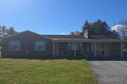 Pre-foreclosure in  Massanutten Pl Luray, VA 22835