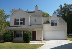 Pre-foreclosure in  FIFENDRUM LN Charlotte, NC 28216