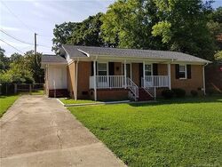  Snow White Ln, Charlotte NC