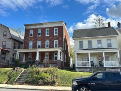 Pre-foreclosure in  W Broadway Red Lion, PA 17356