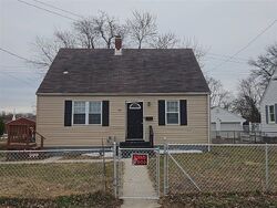 Pre-foreclosure in  Drexel Rd Dundalk, MD 21222