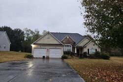 Pre-foreclosure in  Sunlight Dr Austell, GA 30106