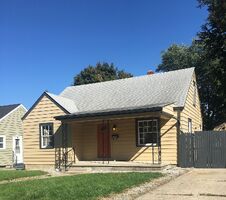 Pre-foreclosure in  MORTON ST Anderson, IN 46016