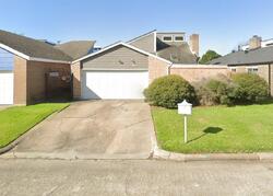 Pre-foreclosure in  Meadow Knoll Dr Stafford, TX 77477