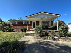Pre-foreclosure in  Riverview Blvd Catlettsburg, KY 41129