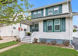 Pre-foreclosure in  E OXFORD ST Valley Stream, NY 11580