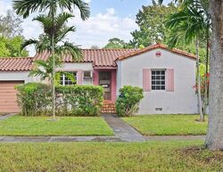 Pre-foreclosure in  Nw 104th St Miami, FL 33150