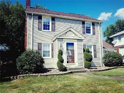  Highland Rd, Sharon PA