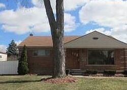 Pre-foreclosure in  Cornell St Dearborn Heights, MI 48125