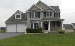 Pre-foreclosure Listing in TORREY PINES DR MOUNT WOLF, PA 17347