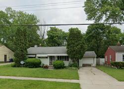 Pre-foreclosure in  Dupont St Flint, MI 48505