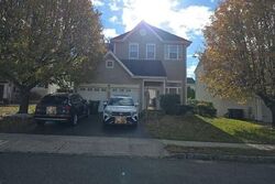 Pre-foreclosure in  Shawnee Trl Burlington, NJ 08016