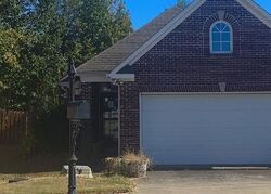 Pre-foreclosure in  High Ridge Trce Pelham, AL 35124