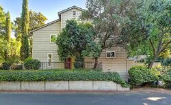 Pre-foreclosure in  Commons Dr Sacramento, CA 95825