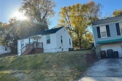 Pre-foreclosure in  Averill Ave Saint Louis, MO 63135