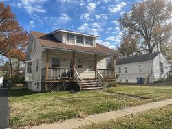 Pre-foreclosure in  Pasteur Ave Saint Louis, MO 63114