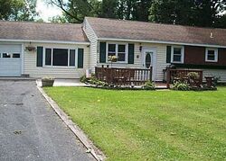 Pre-foreclosure in  Fyler Rd Kirkville, NY 13082
