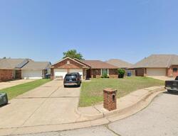 Pre-foreclosure in  Foxfire Rd Edmond, OK 73003