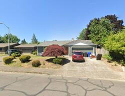 Pre-foreclosure in  Antelope Ct Ne Salem, OR 97305