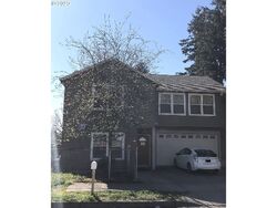 Pre-foreclosure in  Se Clinton St Portland, OR 97266