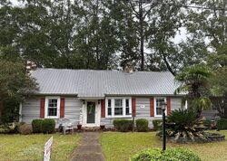 Pre-foreclosure in  Maplebrook St Laurens, SC 29360