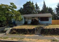 Pre-foreclosure in  Huson Dr Tacoma, WA 98405