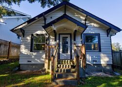 Pre-foreclosure in  Nassau St Everett, WA 98201