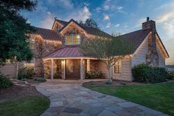  N Mccall Ave, Sanger CA