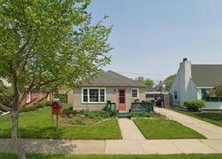 Pre-foreclosure in  Kingston Ave Racine, WI 53402