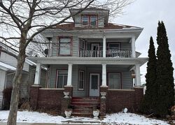 Pre-foreclosure in  Franklin St Racine, WI 53403