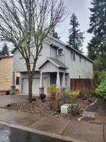 Pre-foreclosure in  NE Ridge Dr Hillsboro, OR 97124