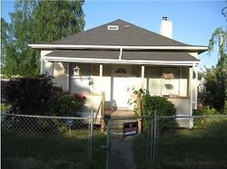 Pre-foreclosure in  2nd Ave N Kent, WA 98032