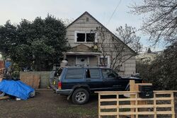 Pre-foreclosure in  Iowa St Eugene, OR 97402
