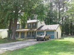  Longbow Dr, Stone Mountain GA