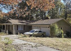 Pre-foreclosure in  Bent Oak Dr Cornelia, GA 30531