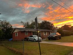 Pre-foreclosure in  Willow Ave Warner Robins, GA 31093