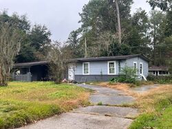 Pre-foreclosure in  Delores Dr Savannah, GA 31406