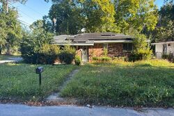 Pre-foreclosure in  E 57TH ST Savannah, GA 31404