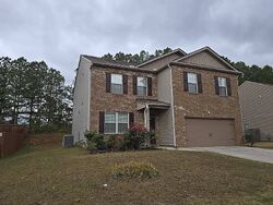Pre-foreclosure in  Wesleyan Way Dallas, GA 30132