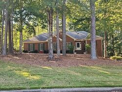 Pre-foreclosure in  Weeping Willow Way Tyrone, GA 30290