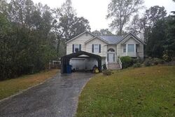 Pre-foreclosure in  Fair Havens Dr Hiram, GA 30141