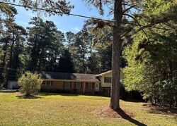 Pre-foreclosure in  Pine Rd Snellville, GA 30078