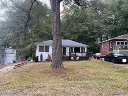 Pre-foreclosure in  19th Ave Columbus, GA 31904
