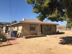 Pre-foreclosure in  E Avenue V12 Pearblossom, CA 93553