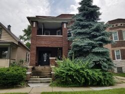 Pre-foreclosure in  W Walton St Chicago, IL 60651