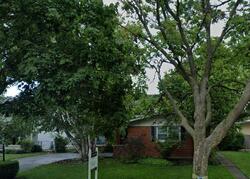 Pre-foreclosure in  Meadowlark Ln Glenview, IL 60025