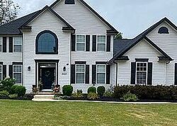 Pre-foreclosure in  White Tail Cir Akron, OH 44333