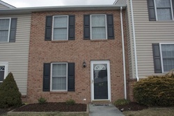 Pre-foreclosure in  SANDY LN Broadway, VA 22815