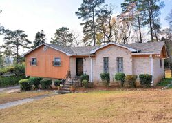 Pre-foreclosure in  Hickory Cir Fairfield, AL 35064